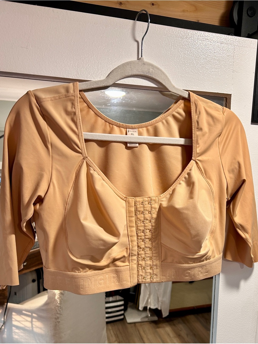 Feelingirl NWOT Shapewear top. Hook-and-Eye Compression 3/4 Length Sleeves
